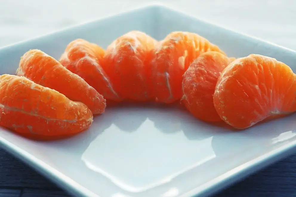 What's the Caloric Content of a TypicalSized Orange? Uncover the Facts