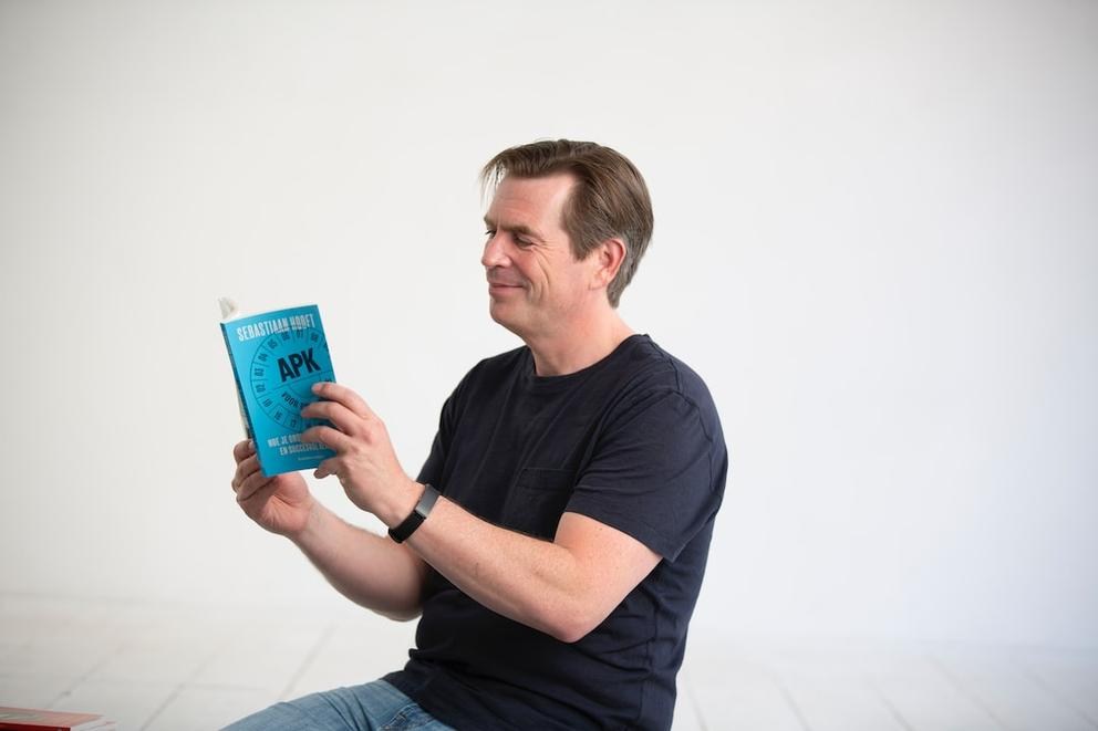 How to modify an APK file